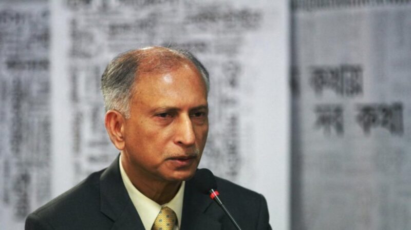 ঢাবি সাবেক ভিসি অধ্যাপক আরেফিনের অবস্থা সংকটাপন্ন