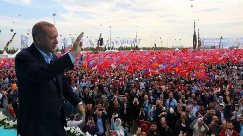 কী হচ্ছে তুরস্কে, একনায়কতন্ত্রের দিকে এগোচ্ছেন এরদোয়ান?