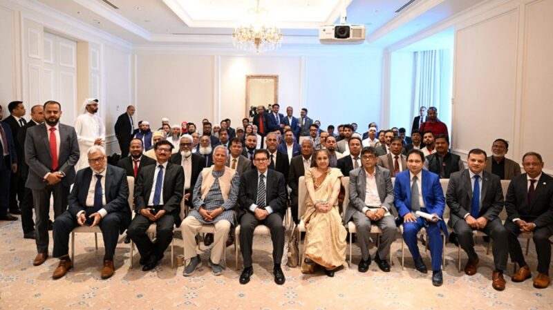 রেমিট্যান্সের টাকায় দেনা শোধ, প্রবাসীদের কৃতজ্ঞতা জানালেন প্রধান উপদেষ্টা