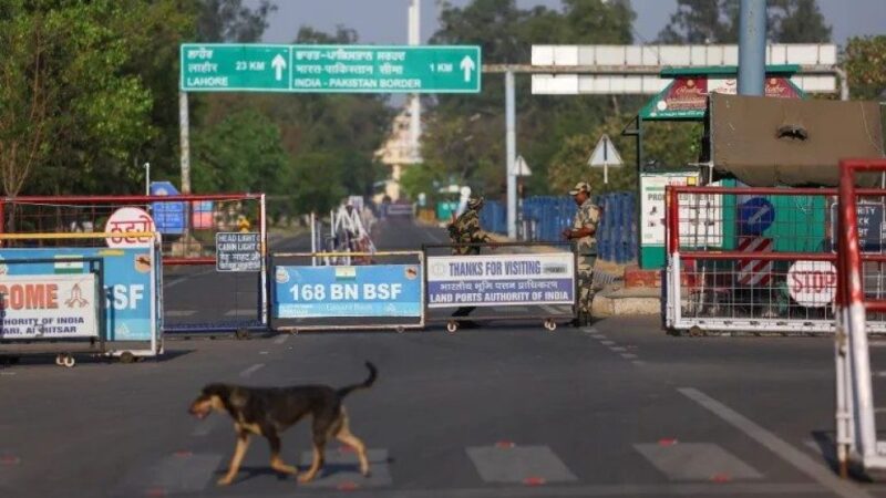ভারত-পাকিস্তান : প্রকাশ্যে যুদ্ধংদেহি, আড়ালে বিশাল বাণিজ্য
