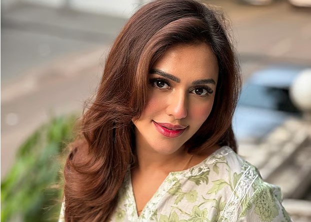 অভিনেত্রী নুসরাত ফারিয়া বিমানবন্দর থেকে কারাগারে: ইন্টেরিমের প্রতি শিল্পীদের ক্ষোভ ও তিরস্কার