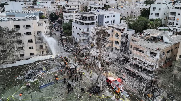 ইসরায়েলে নজিরবিহীন ধ্বংসযজ্ঞ, কিন্তু কেন?