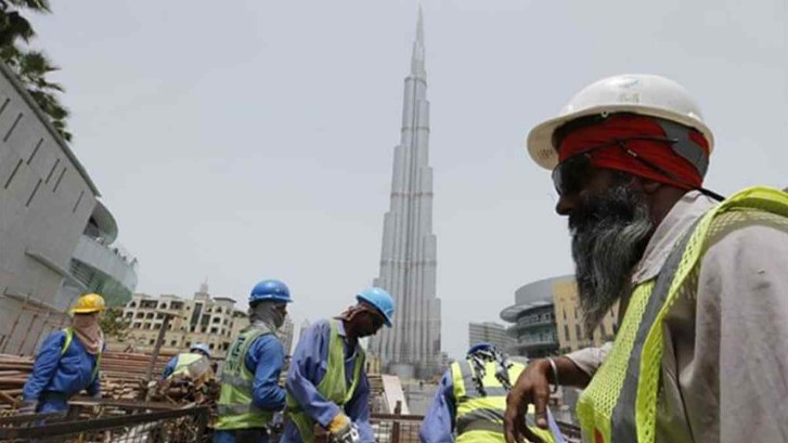 ইরান প্রবাসীদের হটলাইনে অন্যদের ফোন : ‘আমিরাতের ভিসা খুলবে কবে?’