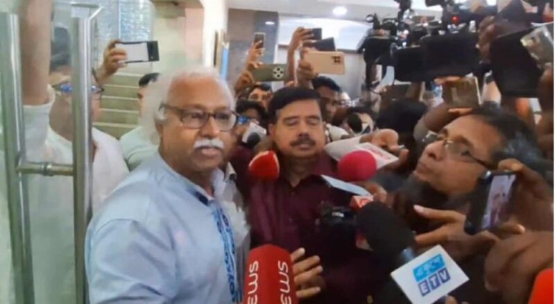 ঐকমত্য কমিশনের বৈঠকে হট্টগোল, সংলাপে ফিরে জামায়াত বললো-ইউনূস ‘নিরপেক্ষতা’ হারিয়েছেন