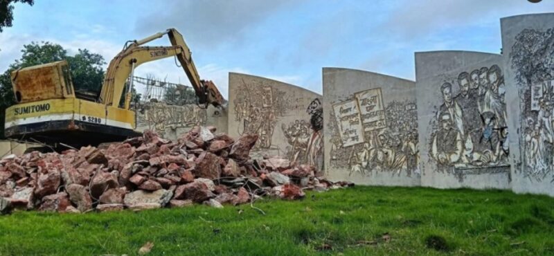 বিজয় সরণির ‘মৃত্যুঞ্জয়ী প্রাঙ্গণ’ আর নেই, হবে জুলাই স্মরণে ‘গণমিনার’