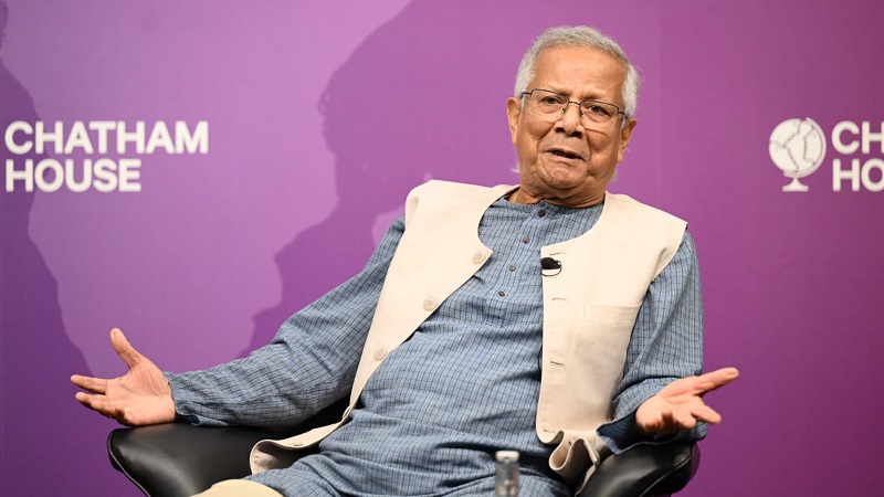 ৩২ নম্বর ভাঙার সময় নীরব ছিলেন কেন? ইউনূসকে লন্ডনের চ্যাথাম হাউজে প্রশ্ন
