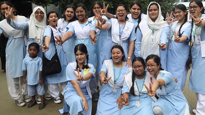 এসএসসিতে পাসের হার ও জিপিএ ৫ কমেছে