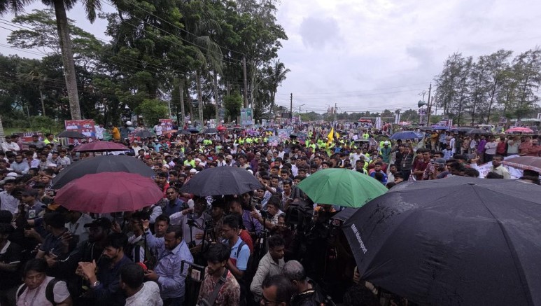 বিএনপি এখন চাঁদাবাজদের দল : এনসিপি’র সমাবেশে নাহিদ