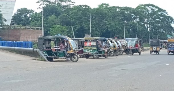 গোপালগঞ্জে জনমনে আতঙ্ক, কারফিউর সঙ্গে বাড়ছে গ্রেফতার