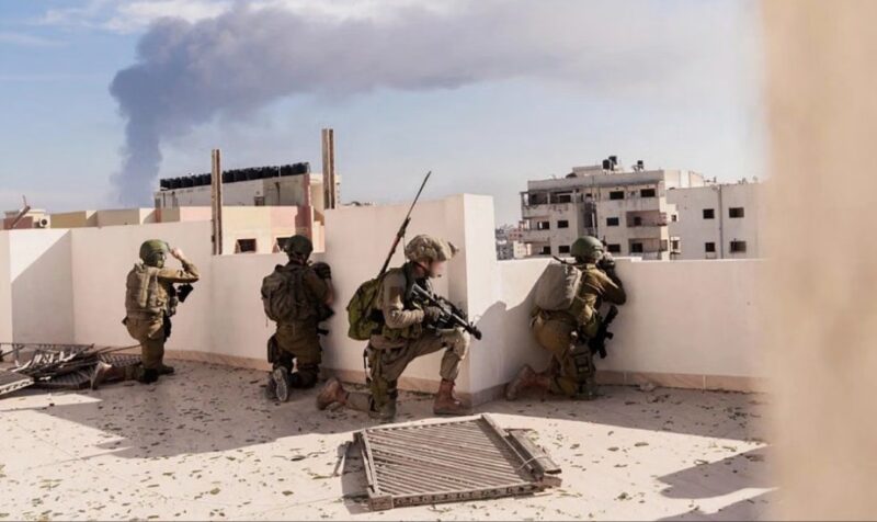 ত্রাণপ্রত্যাশী ফিলিস্তিনিদের ওপর 'প্রাণী শিকারের' মতো নির্বিচারে গুলি চালাচ্ছে ইসরায়েলি স্নাইপার