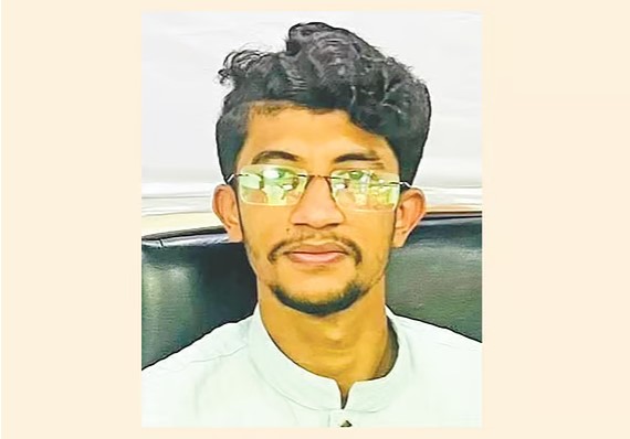 ধরা পড়া ছাত্রসমন্বয়ক রাজ্জাকের বাসা থেকে সোয়া ২ কোটি টাকার চেক উদ্ধার