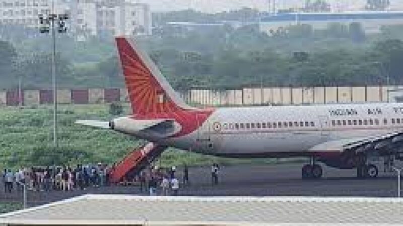 বিশেষ বিমানে গুজরাট থেকে আরও দুই শতাধিক ‘বাংলাদেশি’কে সীমান্তে পাঠালো ভারত