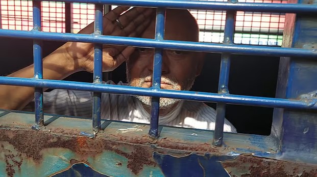 অধ্যাপক কলিমুল্লাহর পক্ষে ছিল না কোনো আইনজীবী, নির্দোষ দাবি করে নিজেই দিলেন বক্তব্য