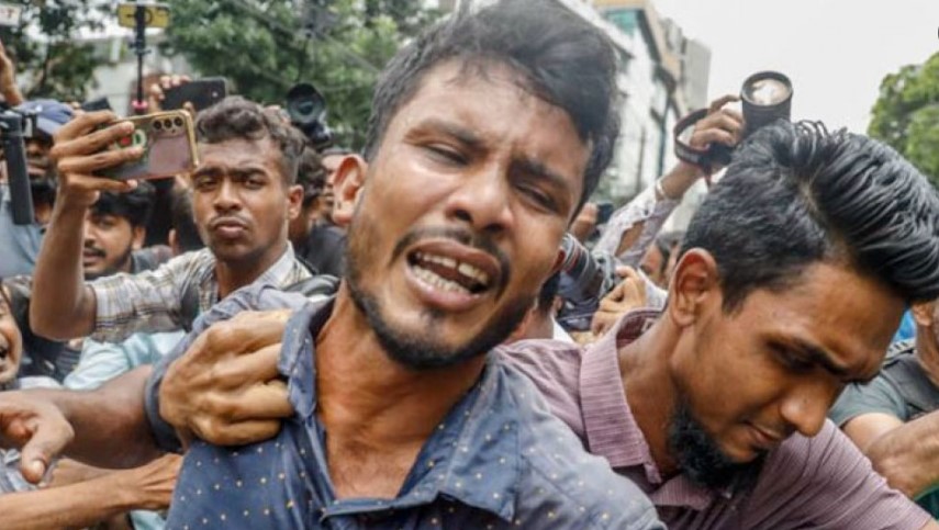 ধানমন্ডি ৩২-এ ফুল দিতে আসা রিকশাচালককে হত্যা মামলা দিয়ে কারাগারে