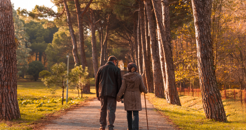 বিশ্ব প্রবীণ দিবস: কতটা পাশে আছি আমরা তাঁদের?