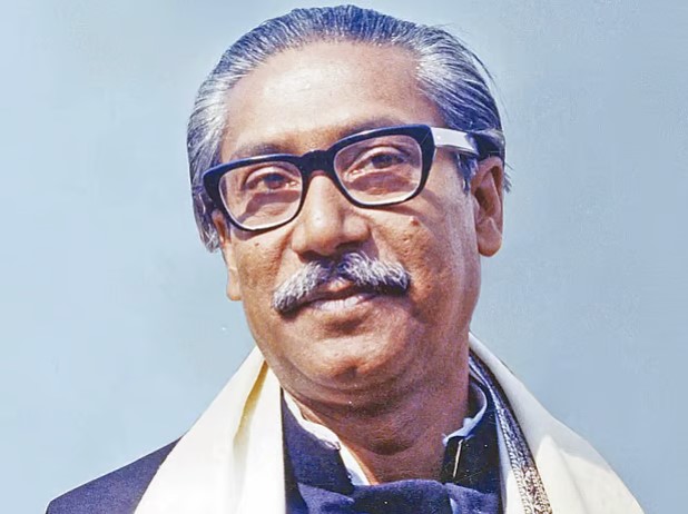 ৩২ নম্বরে শ্রদ্ধা জানাতে বাধা, বঙ্গবন্ধু স্মরণে ফানুস উড়ানোও নিষিদ্ধ করল পুলিশ