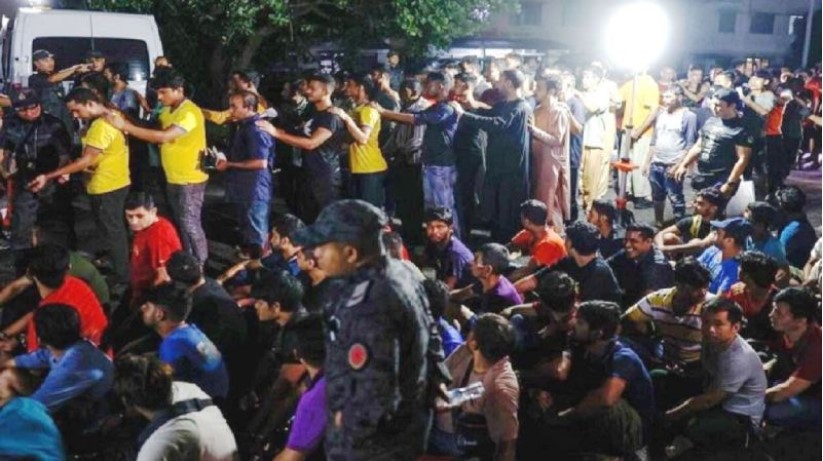 মালয়েশিয়ায় অভিযানে ৪০০ বাংলাদেশি আটক