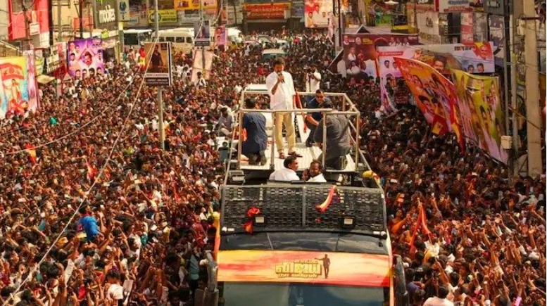 তামিলনাড়ুর বিজয় থালাপতির সমাবেশে কীভাবে মারা পড়লেন ৩৯ জন