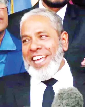 শুধু শেখ হাসিনার রাষ্ট্রনিযুক্ত আইনজীবী নিম্ন আদালতের!