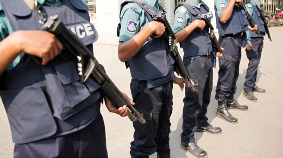 পুলিশকে সরাসরি গুলির নির্দেশ, কোন যুগে বাংলাদেশ?