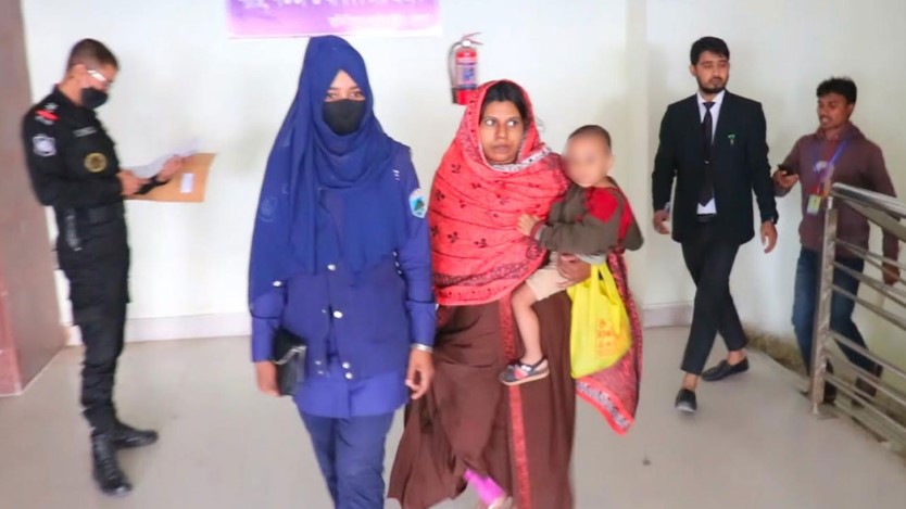 কুকুরছানা হত্যা মামলায় মায়ের সঙ্গে কারাগারে ২ বছরের শিশু