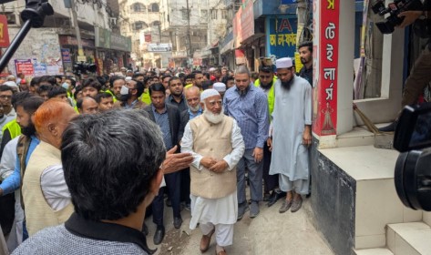 জামায়াত আমির বললেন, গালে হাত দিয়ে বসে থাকব না, গর্জে উঠব