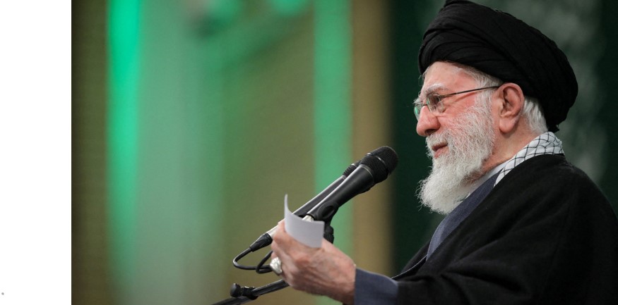 যুক্তরাষ্ট্র হামলা চালালে আঞ্চলিক যুদ্ধ ছড়িয়ে পড়বে—খামেনির হুঁশিয়ারি